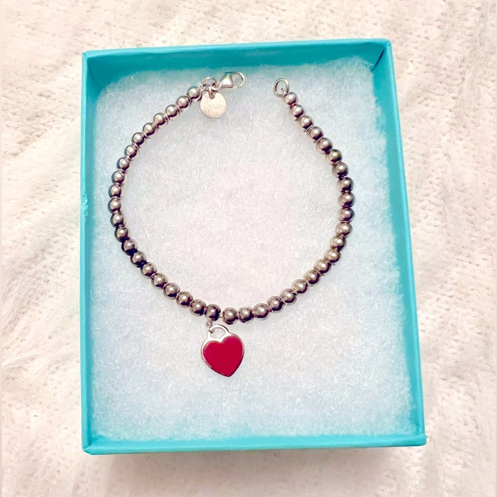 Tiffany & Co Red Heart Tag Bead Bracelet in silver